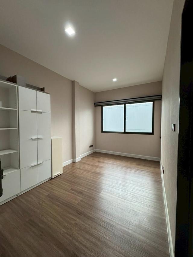 Single House for Sale, Venue Id Motorway Rama 9 16