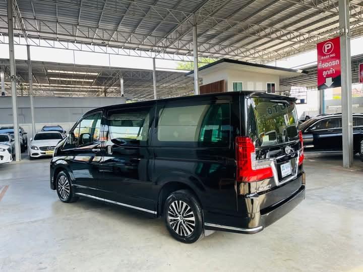 ปล่อยขายด่วน Toyota Majesty 3