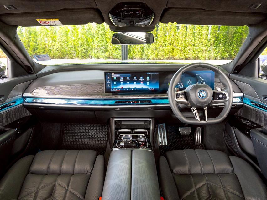 BMW 750e (G70) M Sport ปี 2024 มือเดียว ไมล์แท้ 15,000 กม. BSI/BRI เหลือเพียบ! 12