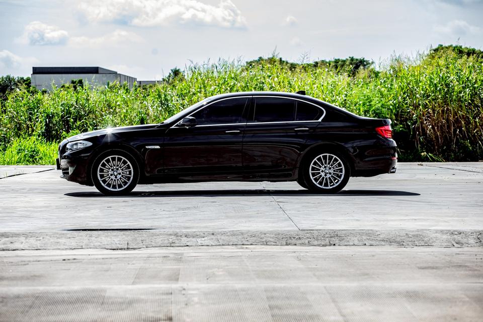 Bmw 523i AT ปี 2010 สีดำ สภาพดี  10