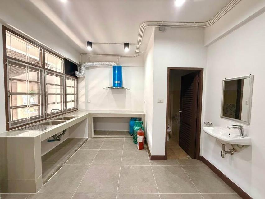 MTR118 เดินทางสะดวกเชื่อมต่อ BTS สะพานควาย-อารีย์ และ MRT สวนจตุจักร! ให้เช่าทาวน์โฮม 3 ชั้น ซอยอินทามระ ใกล้ Villa Market อารีย์ และ รพ.พญาไท 7