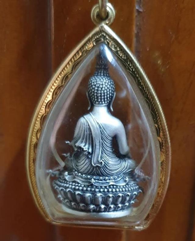 พระพุทธเลี่ยมทอง