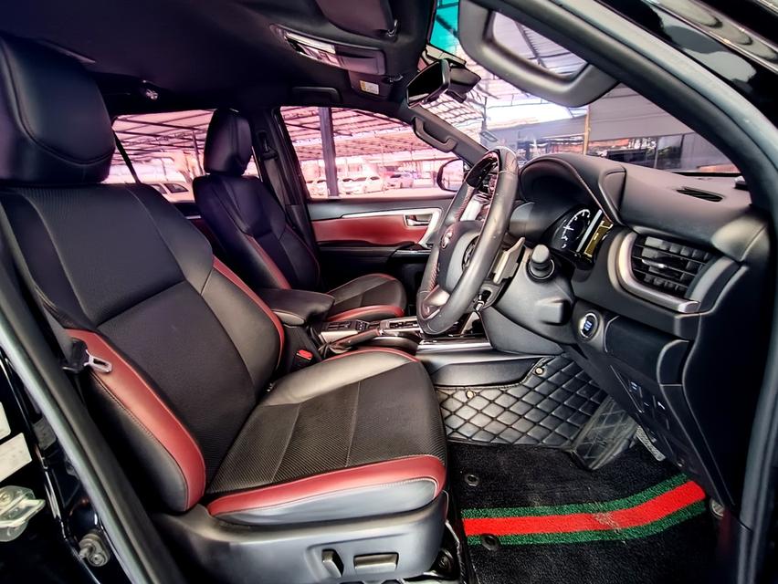 FORTUNER LEGENDER 2.8 V 2WD ปี 2021 ✅ ฟรีค่าจัด-ค่าโอน ✅ ฟรีประกันภัย ✅ ฟรี พรบ 8