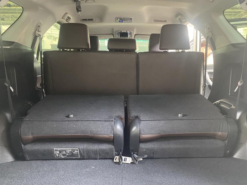 Toyota Fortuner  17