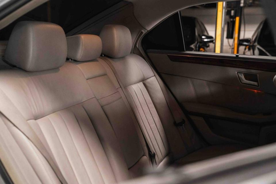รหัสรถ 67GG373 Benz W212 แต่งเป็น E63 FACELIFT Look ปี 2012  12