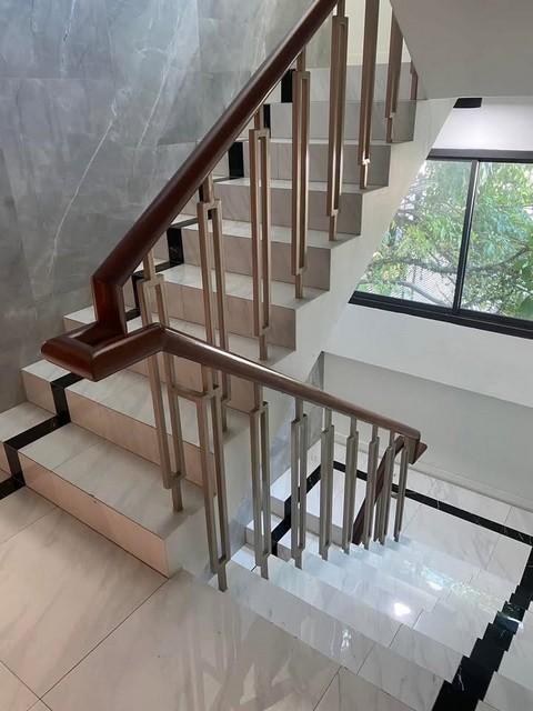 ขายโฮมออฟฟิศ 5 ชั้นครึ่งห้องมุม 992 ตรม. ติดถนนใหญ่ติวานนท์ ตรงข้ามโรงเรียนพระหฤทัยนนทบุรี 6