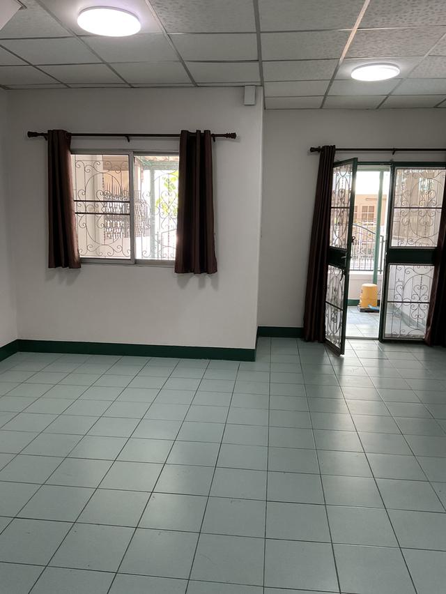 ให้เช่าบ้านทาวน์เฮ้าส์ 3