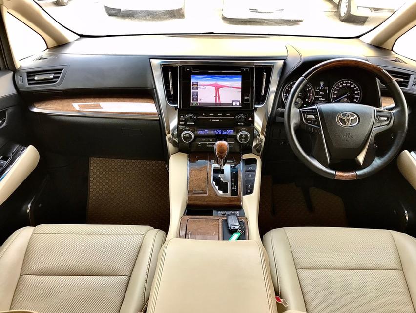 ขาย TOYOTA ALPHARD 3.5 Executive Lounge ไมล์แท้ 130,000 กม. 10