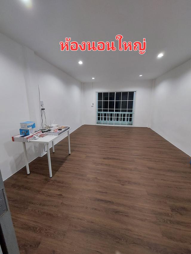 Offering for special sale Townhome  4 floors at  Bang Nan - Prawet not far Suan Luang Rama9 Public Park 4
