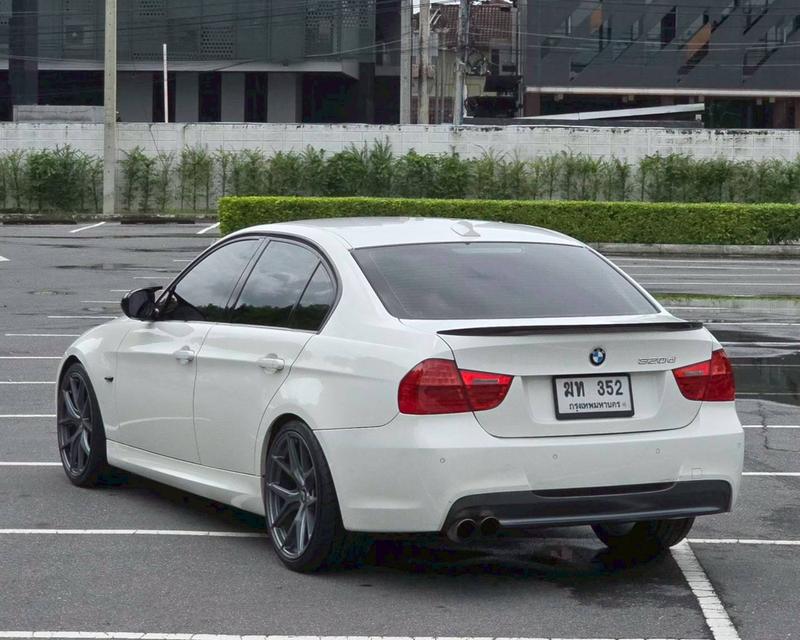 BMW 320D M Sport ดีเซล (E90) ปี 2010 LCI สีขาว 6