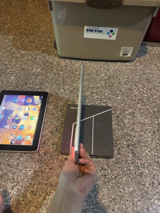 ขายๆๆๆถูกๆๆiPadGen7สีSilver 32กิ๊กWifi Only สูนTrueเครื่องใช้งานดีทุกๆฟังชั่นรีสโตได้ตลอดไม่มีติดไอคราวคับ Model TH/A  สภาพ: 99.99% สวยๆคับไร้รอยตกบุ รูปที่ 6