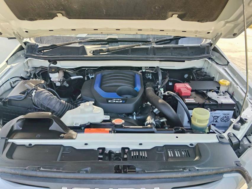 ISUZU D-MAX CAB4 1.9 Z HILANDER M/T ปี 2022 รูปย่อยที่ 3