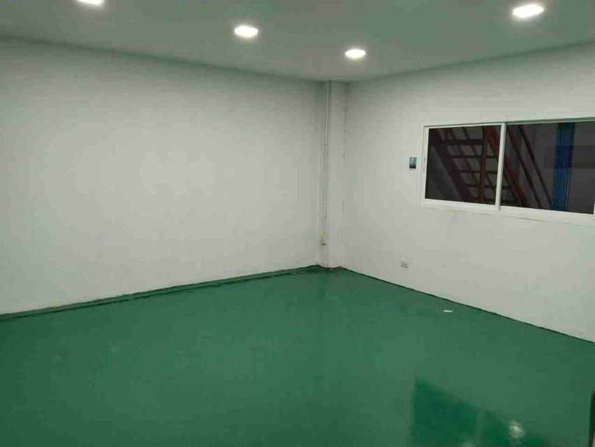 B1030 ให้เช่าโกดังสินค้าขนาด 400 ตารางเมตร ถนนเชื่อมคลองมอญ เลียบมอเตอร์เวย 7