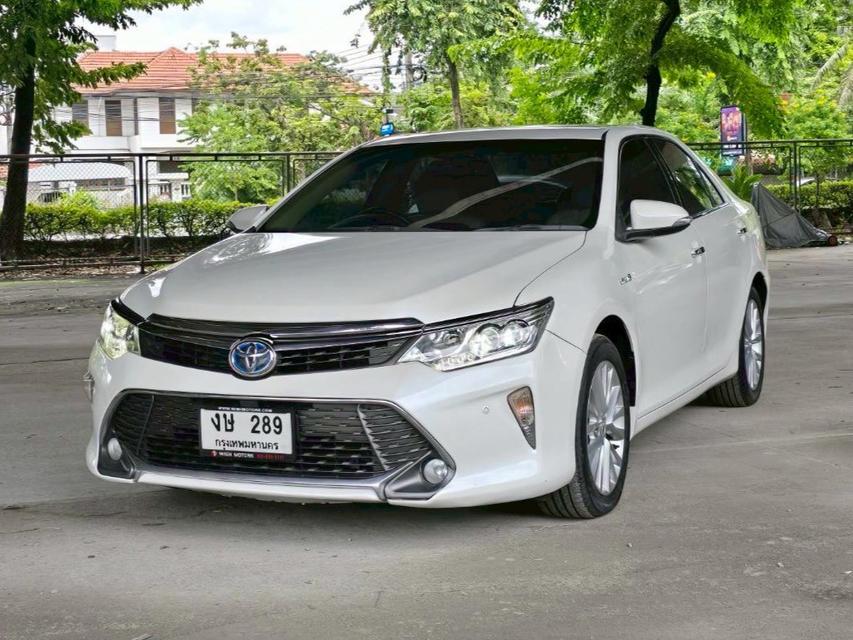 Toyota Camry 2.5Hybrid ปี16