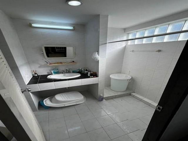 PB5851ขายบ้านเดี่ยว ซอยลาดปลาเค้า 10 เนื้อที่ 54 ตารางวา ถนนหน้าบ้านกว้าง 11