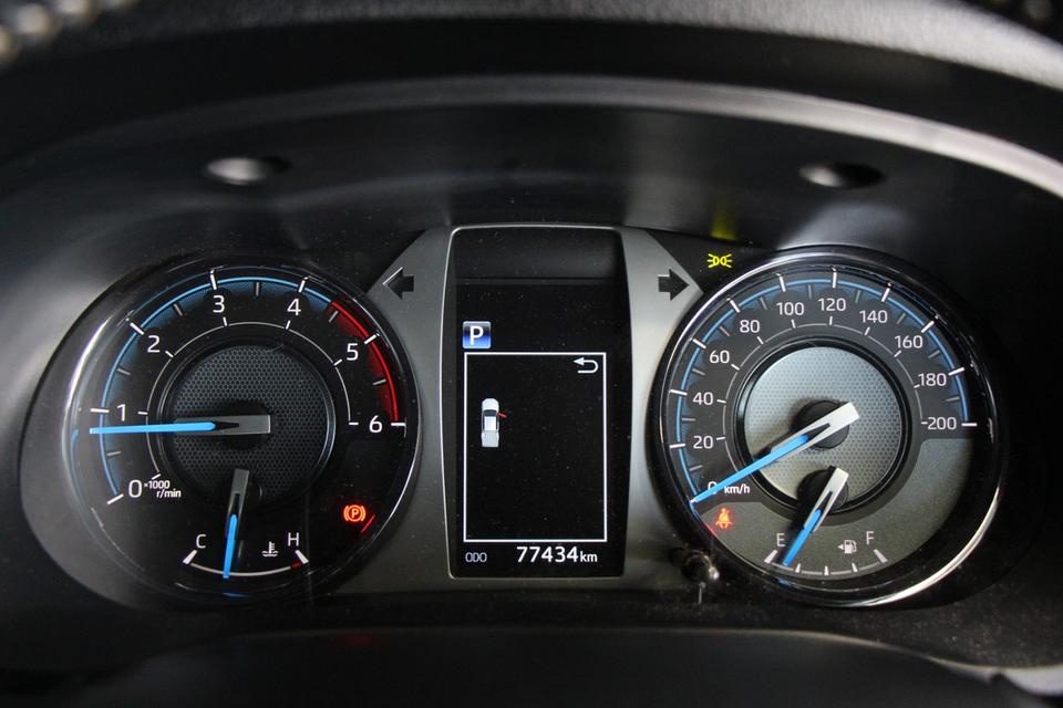 Toyota Revo 2.4 Rocco  9