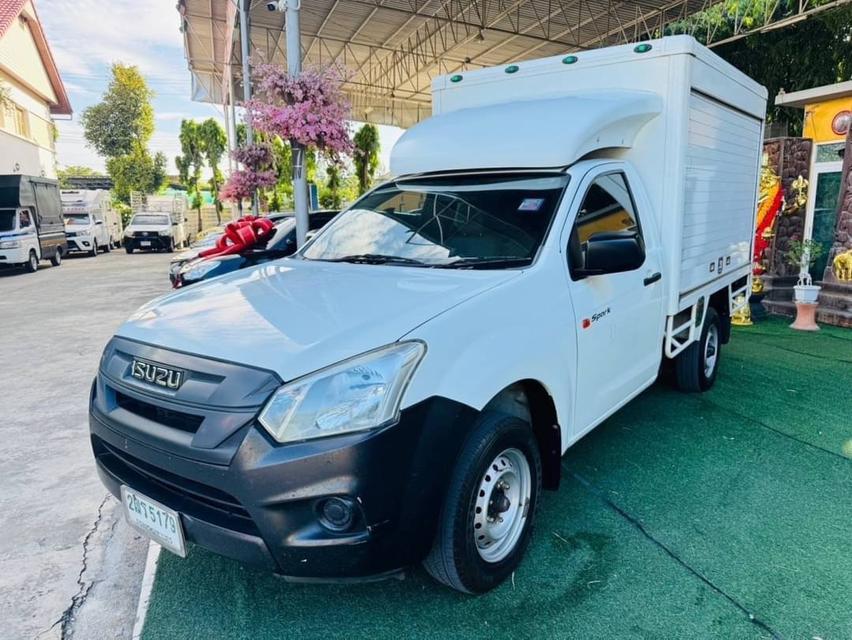 ISUZU D-MAX SPARK ตู้ทึบ ดีเซล เครื่อง1.9cc. เกียร์ธรรมดา ปี2019