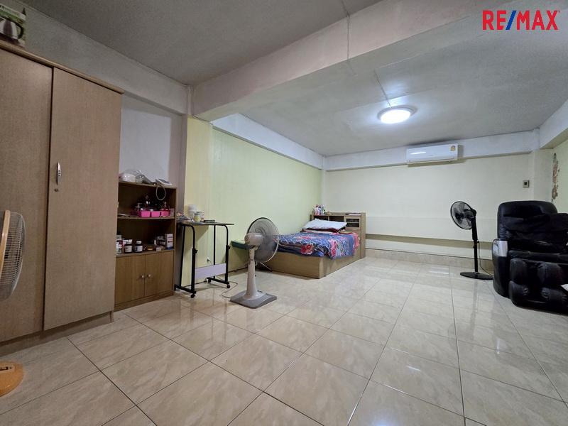 ขายอาคารพาณิชย์ 3.5 ชั้น 3 คูหา พระราม 2 ซอยสะแกงาม 35/3 พื้นที่ใหญ่ เหมาะทำธุรกิจ 6