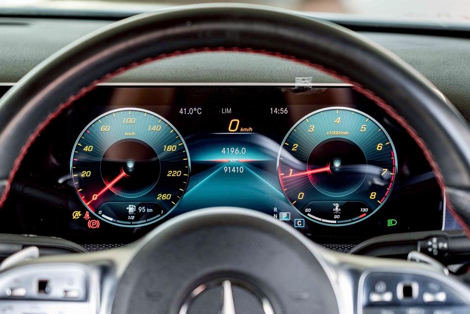 รหัสรถ NP1280 รุ่นรถ : BENZ A200 AMG ปีรถ : 2020 18