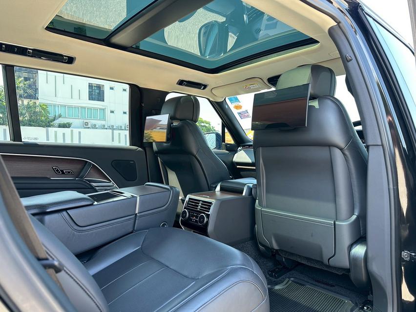 Land Rover LWB autobiography สีเดิมทั้งคัน 14