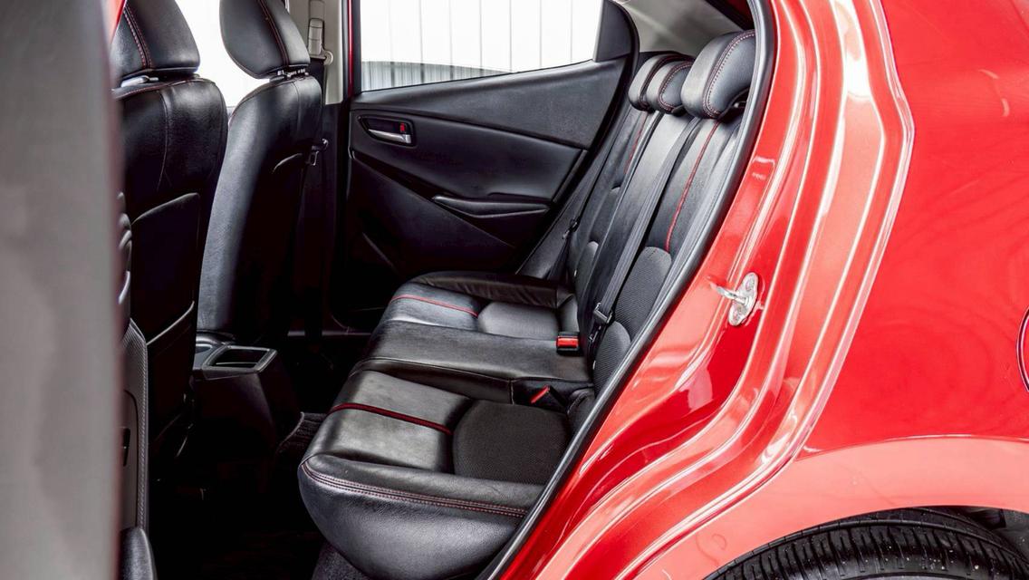MAZDA MAZDA2 1.3 Sports High Plus ปี 2015 สีแดง โฉม ปี14-ปัจจุบัน 5Dr รูปที่ 13
