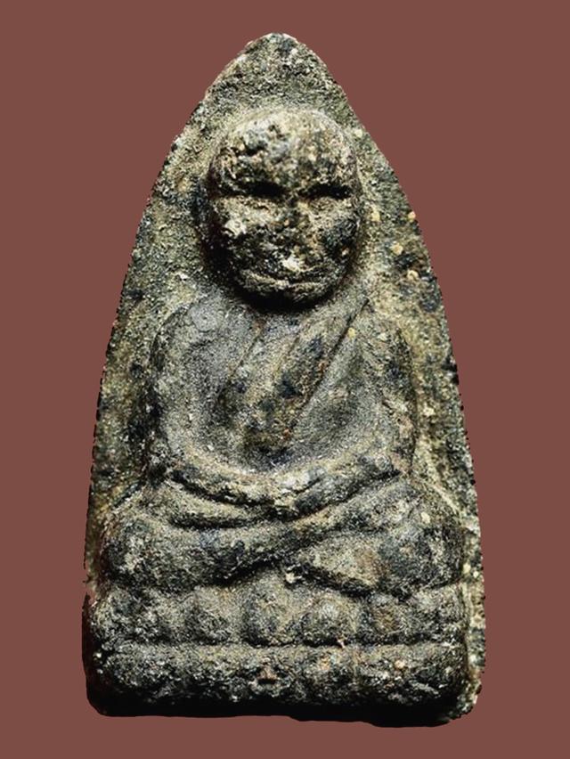 หลวงปู่ทวดเนื้อว่าน รุ่นแรก วัดช้างให้ พิมพ์กรรมการ...เก่า เนื้อจัดๆ 2