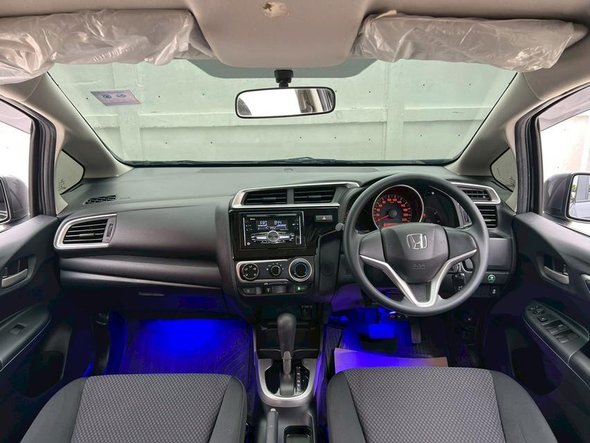 ปี 2021 HONDA JAZZ, 1.5 i-VTEC S โฉม ปี14-ปัจจุบันสีเทา เกียร์ออโต้ เครื่องเบนซิน มือเดียวป้าย 8