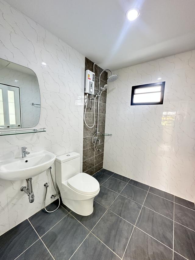 ฟลอร่าวิลล์ สุวินทวงศ์ 18