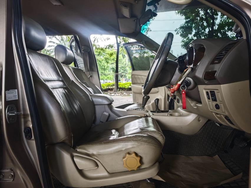 🚗 2006 Toyota Fortuner 3.0 V 4WD AT รูปที่ 16