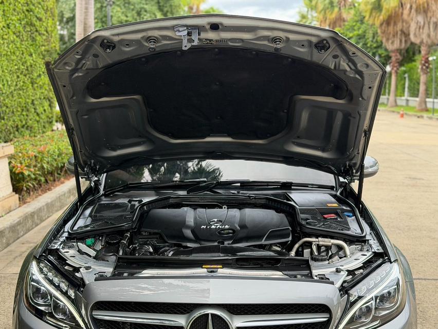 (แจ้งรหัสรถ: AVA6301)🌟 Benz C300 AMG Dynamic W205 ปี 2015  ดีเซล รูปที่ 19