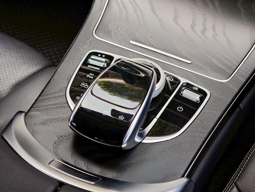 Mercedes-Benz C300e Plug-in Hybrid 2020 รูปที่ 14
