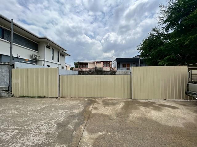 ขายที่ดินถมแล้ว 62 ตารางวา โชคชัย 4 ซอย 30 ถนนหน้าที่ดินมีการวางท่อระบายน้ำสาธารณะเรียบร้อย เหมาะสร้างบ้าน 1