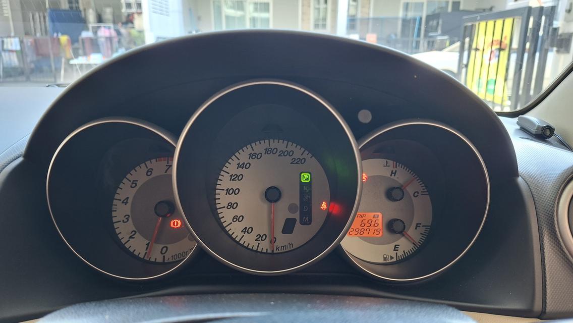 มาสด้า 3 ปี 2009 สีบรอนเงิน