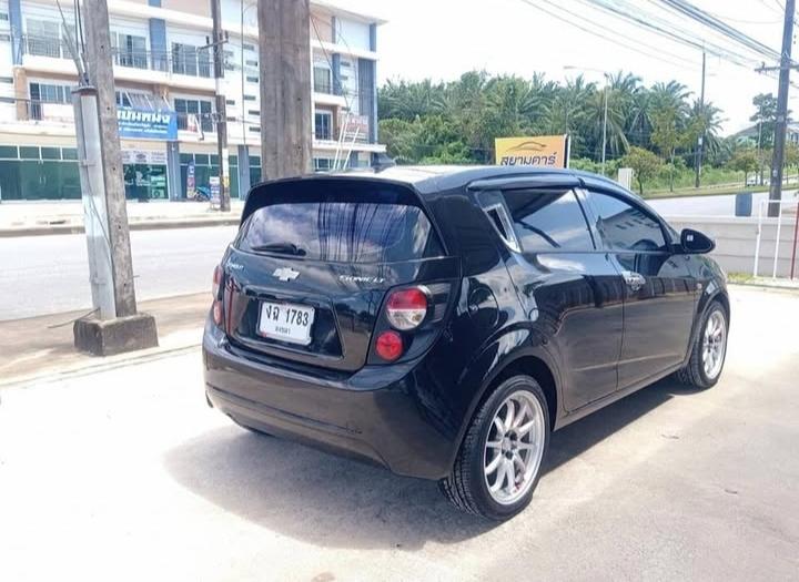 Chevrolet Sonic สีดำ 5