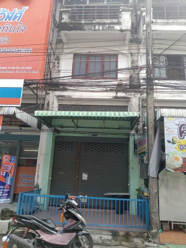 ให้เช่า อาคารพาณิชย์ 2 ชั้นครึ่ง หน้ากว้าง 4 เมตร ย่านรังสิต 1