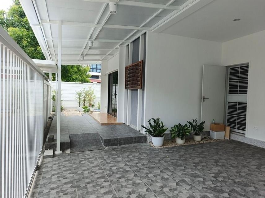 ขายแฝดสไตล์บ้านเดี่ยว หลังริมด้านใน รีโนเวทใหม่ Jvilla sena รังสิตคลอง1 ในโครงการเสนาอเวนิวรังสิต คลอง1 ธัญบุรี. ปทุมธานี 2