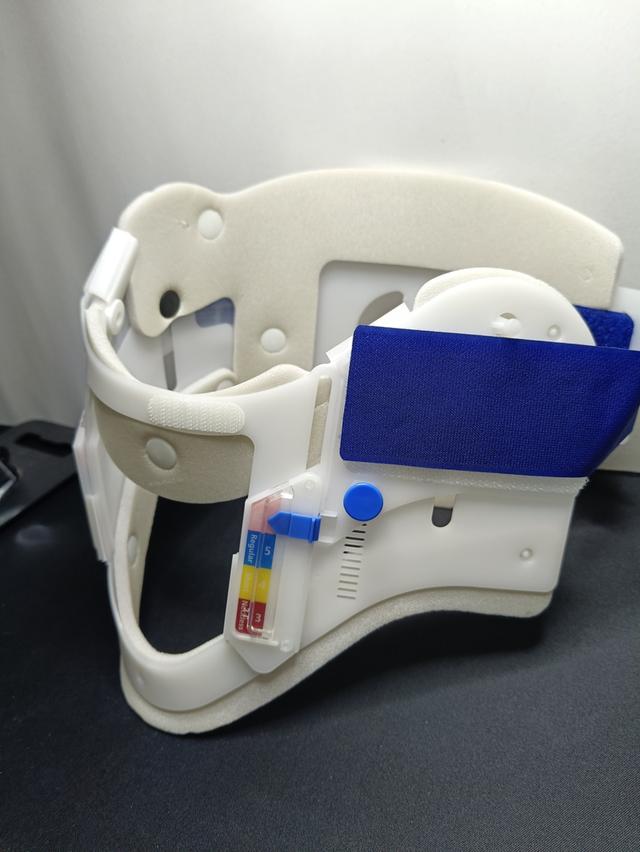 เฝือกดามคอผู้ใหญ่ แบบปรับระดับได้ Ambu Perfit ACE Extrication Collar