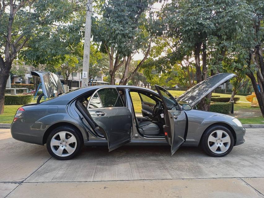 ท้าชนสวยที่สุดในรุ่น 2008 BENZ S Class 300L Sunroof ประตูดูด 9