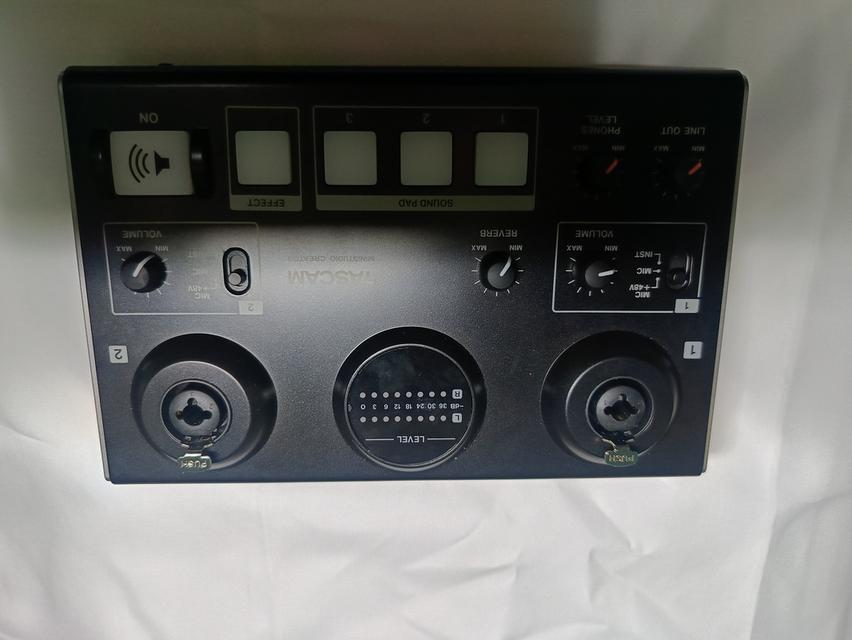 Tascam US-42B ซึ่งเป็นอินเทอร์เฟซเสียง USB แบบพกพา