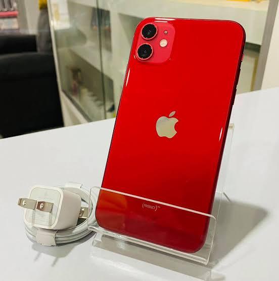 iPhone 12 สีแดง 2