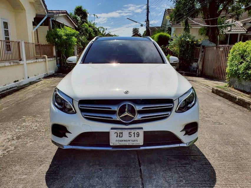 #Mercedes-Benz GLC 250d 2.1 AMG Dynamic ปี 2019 เกียร์ AT สีขาว รูปย่อยที่ 2