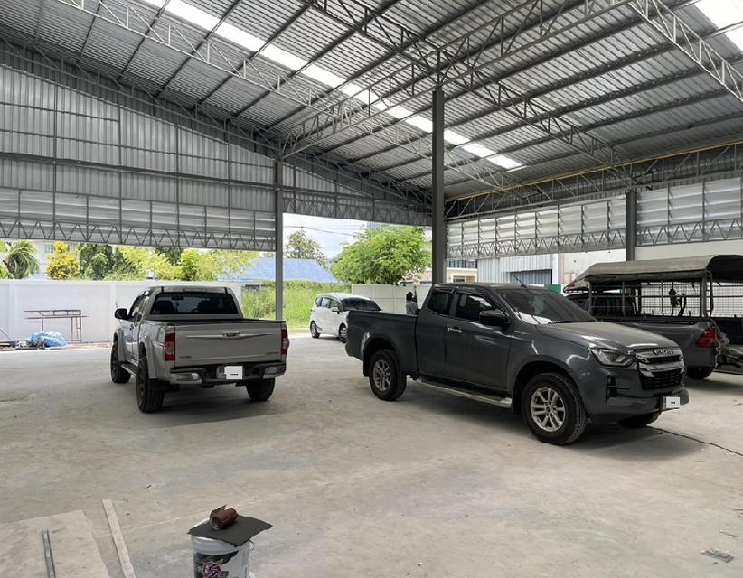 ให้เช่าโกดังพร้อมสำนักงาน สร้างใหม่ (สร้างใหม่) พื้นที่กว่า 1280 ตารางเมตร / ทำเล ถนนเทพารักษ์ กม. 1 ซอยเทพารักษ์  6