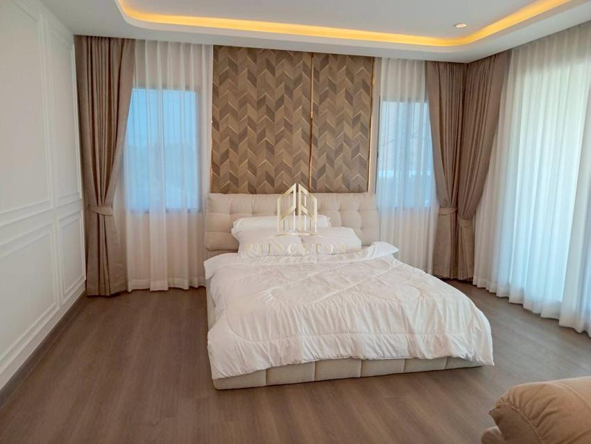 The Palm Bangna–Wongwaen Prime Bangna location with convenient access to expressways and full amenities 15