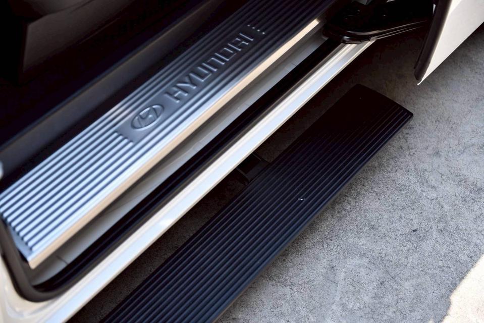 2023 แท้ HYUNDAI STARIA 2.2 Diesel Premium AT รถสวยใช้น้อยมากๆ สภาพป้ายแดง รูปที่ 11