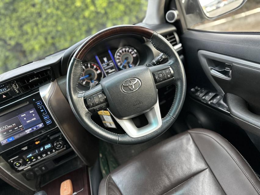 TOYOTA FORTUNER 2.4 V 2WD ปี 2016 9