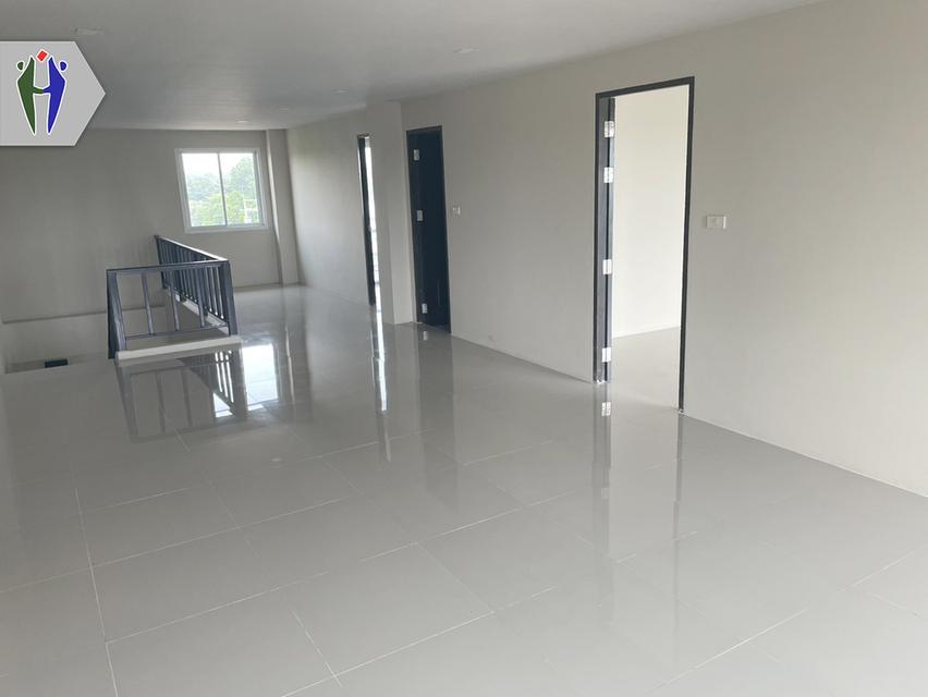 ให้เช่าอาคารพาณิชย์ซอยสยามคันทรีคลับ พัทยากลาง ตึกใหญ่ สภาพดี 7