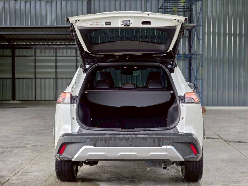 ขาย Toyoya Cross 1.8Hybrid GR Sport ปี22 16