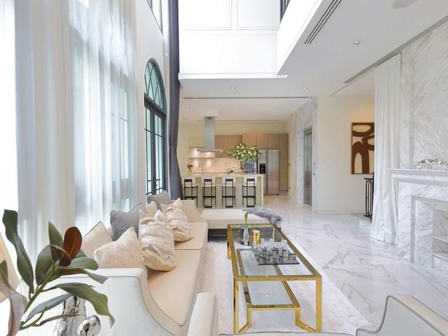 ขาย Pool Villa หรู 3 ชั้น The Boulevard Ekamai 22 สุขุมวิท 63 ขนาด 500 ตรม. 4 ห้องนอน แต่งหรู พร้อมลิฟท์ และสระว่ายน้ำส่ 4