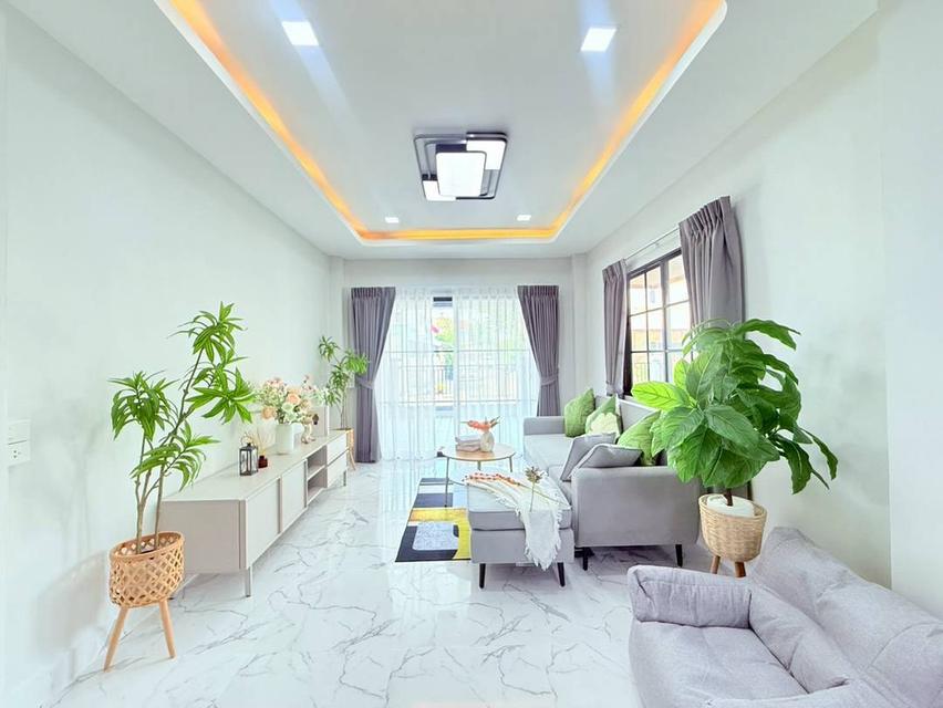 หมู่บ้านพูนสินธานี3 เคหะร่มเกล้าทาวน์เฮาส์ 2 ชั้น ตกแต่งใหม่พร้อมอยู่ หลังมุมติดที่กลับรถ 11
