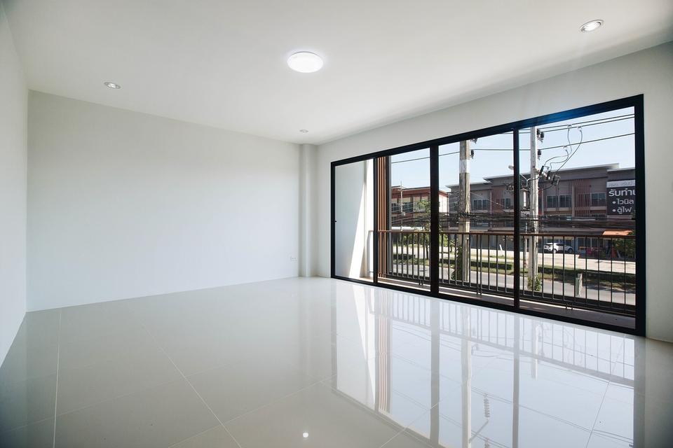 ให้เช่าอาคารพาณิชย์ 3 ชั้น พื้นที่ 200 ตรม. 25,000.-/เดือน ทำเลดี ตอบโจทย์ทุกธุรกิจ! ✨ 3